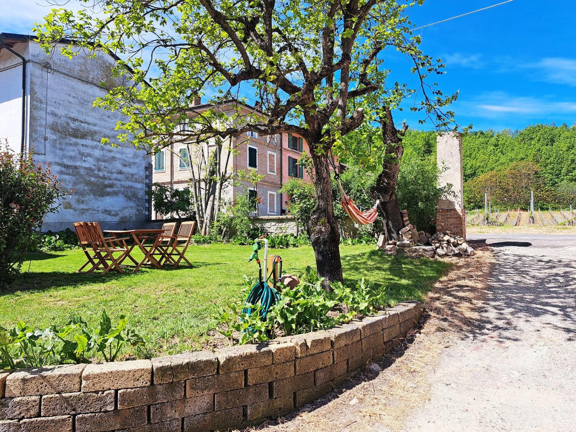 Casa Nini - Holidays In Oltrepo Torrazza Coste المظهر الخارجي الصورة